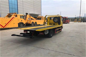 突泉非事故拖车