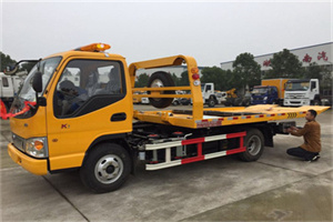 突泉哪里有拖车服务