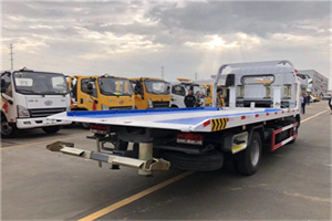 突泉汽车救援补胎