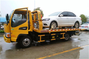 突泉附近拖车救援24小时服务热线